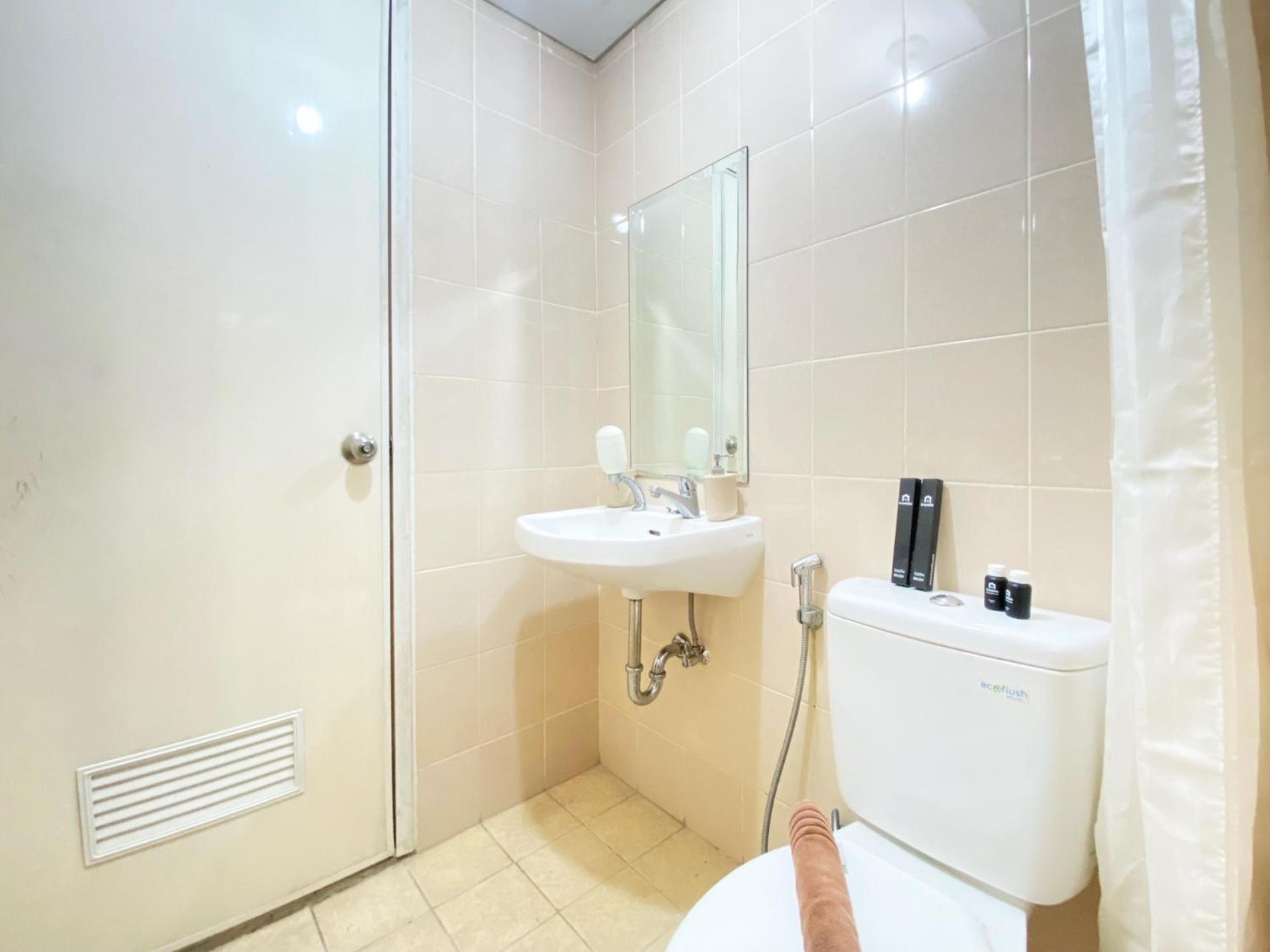 Pleasant 2br At At Parahyangan By Travelio Apartemen *